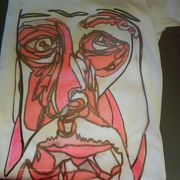 Picasso in Pink tee!💘 - Picture 2 of 4